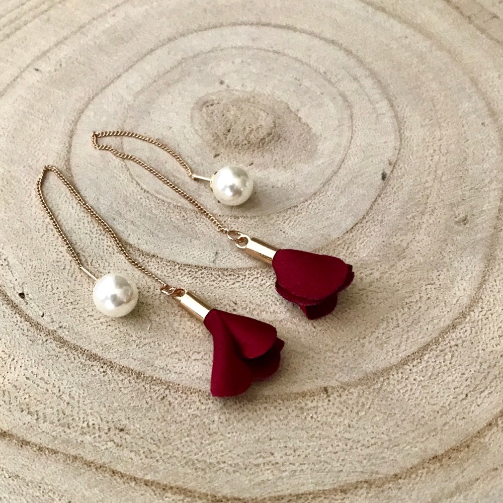 18K Gold & Burgundy Pearl Cloth Threader Earrings